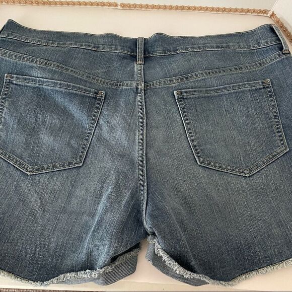 Old Navy diva denim shorts - Picture 2 of 8